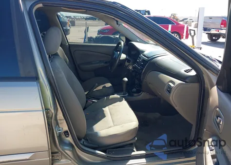 2004 Nissan Sentra 1.8S z USA, uszkodzony, nr VIN 3N1CB51D34L890026